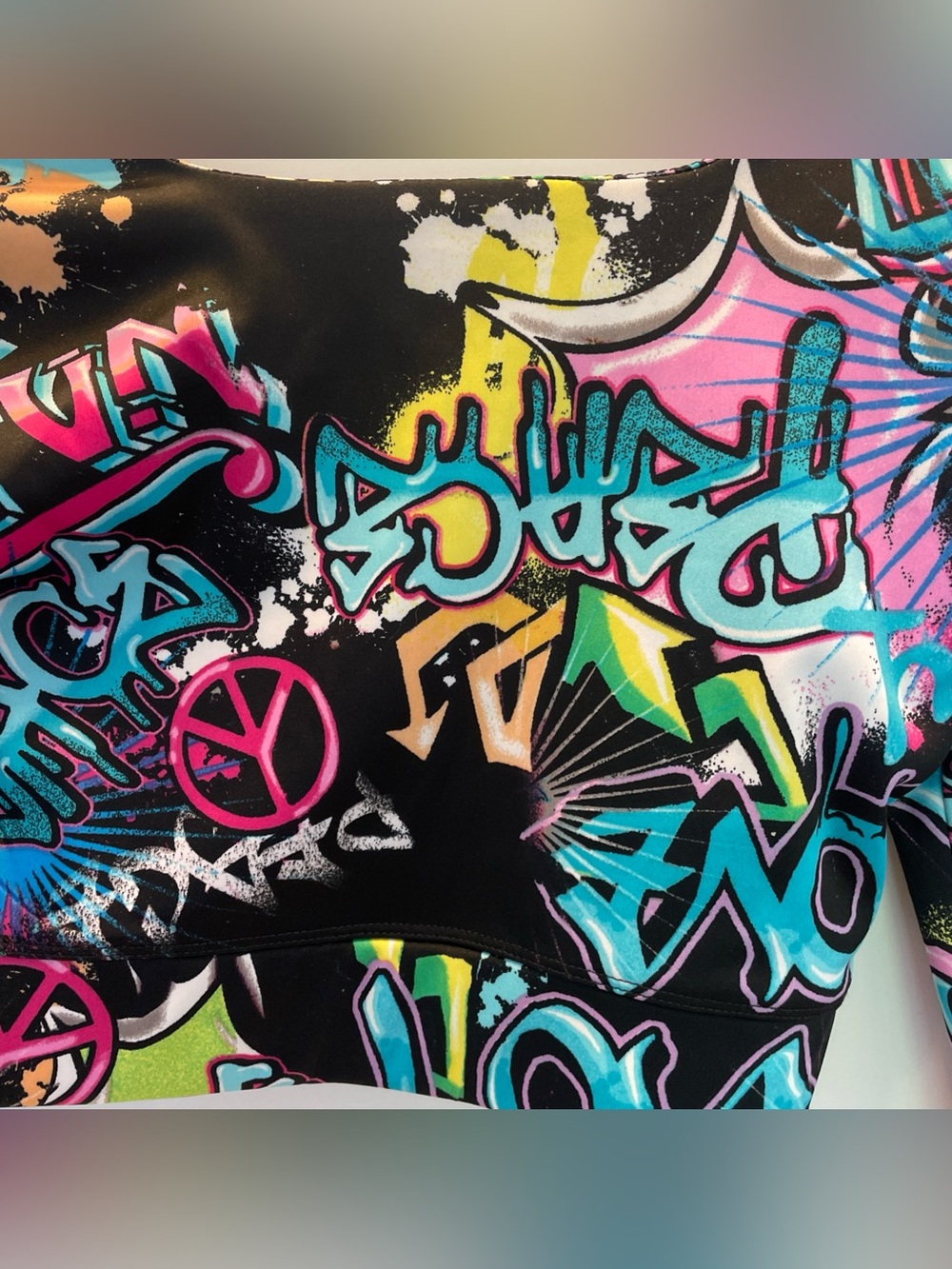 Love Star Shirt/Top/Crop. Long Sleeves. Zip. Y2K. Graffiti. Medium. Women’s M - Picture 4 of 11